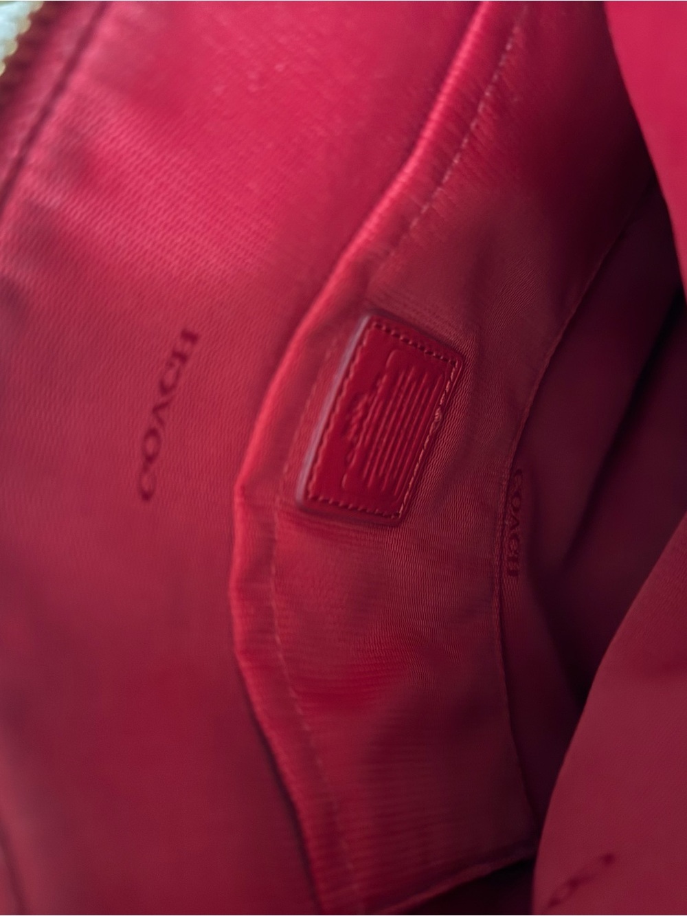 ❤️👜Coach Red Crossbody with Gold Hardware - Picture 5 of 5